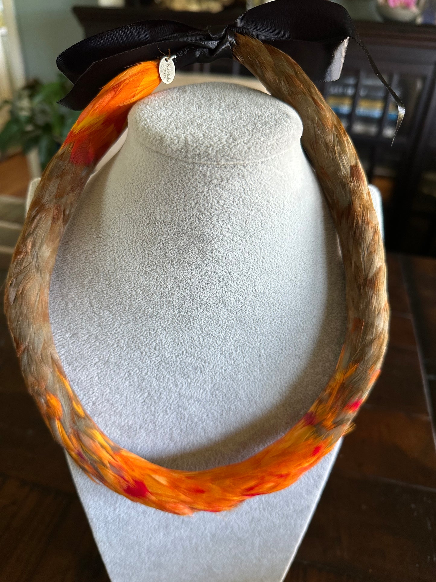 Lei Hulu Kamoe (feather lei flat style) 2nd cut -many variations