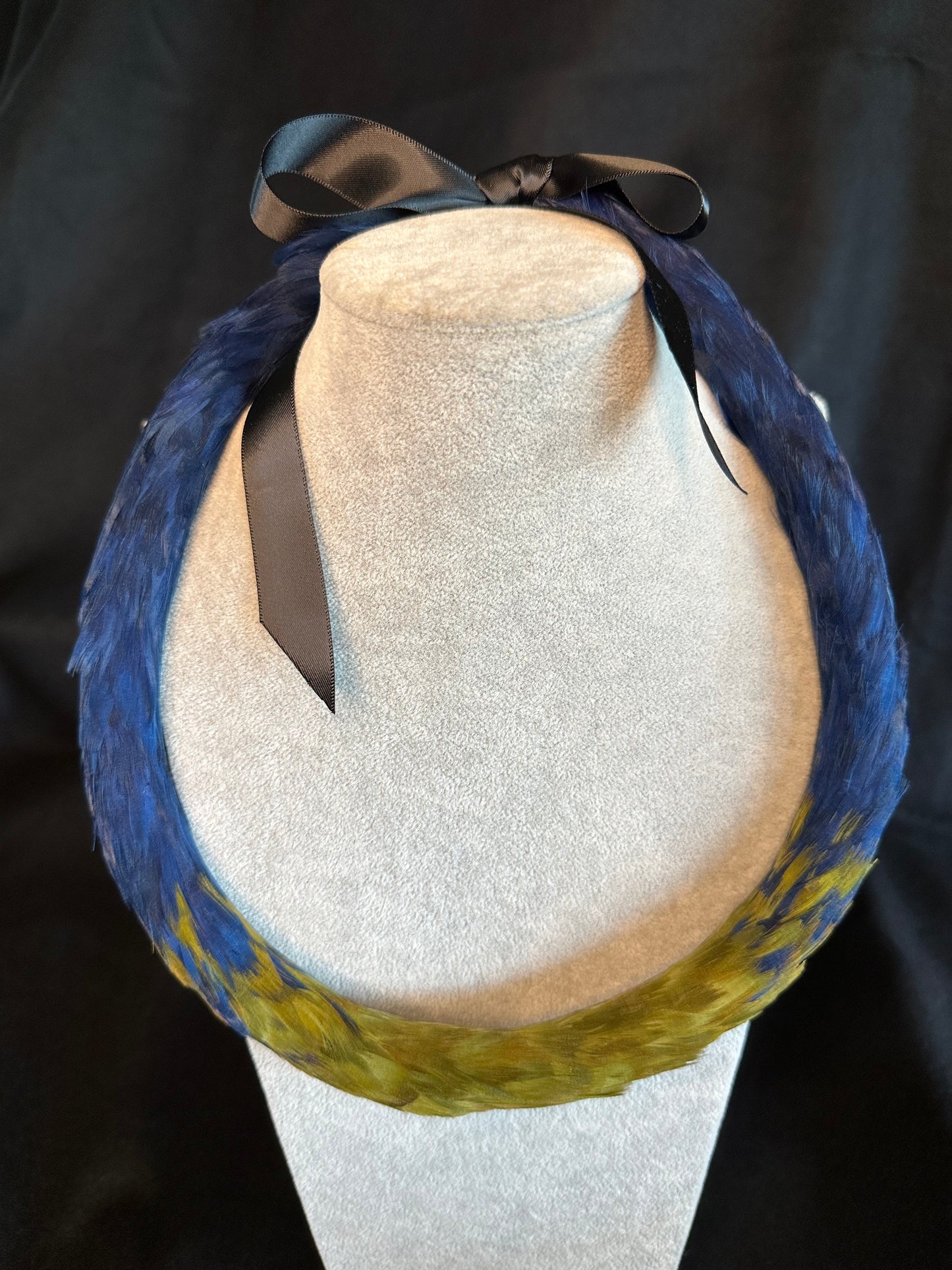Navy Blue and Olive Green 2nd cut Lei Hulu (feather lei)