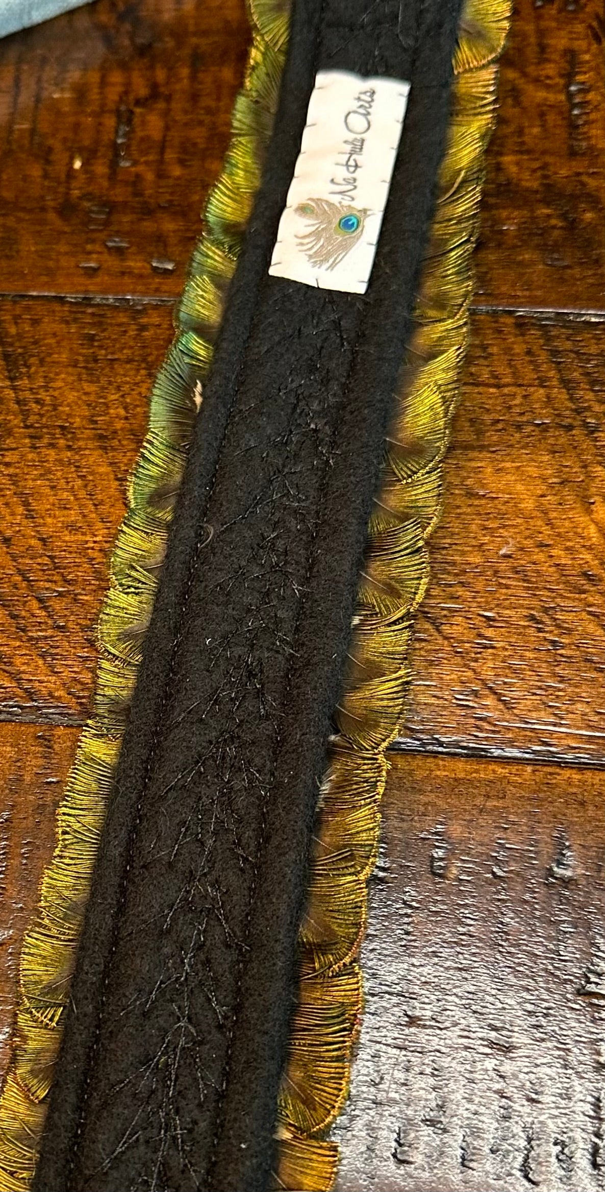 23-1/2" Gold Pennies Peacock Humu Papale (feather hat band)
