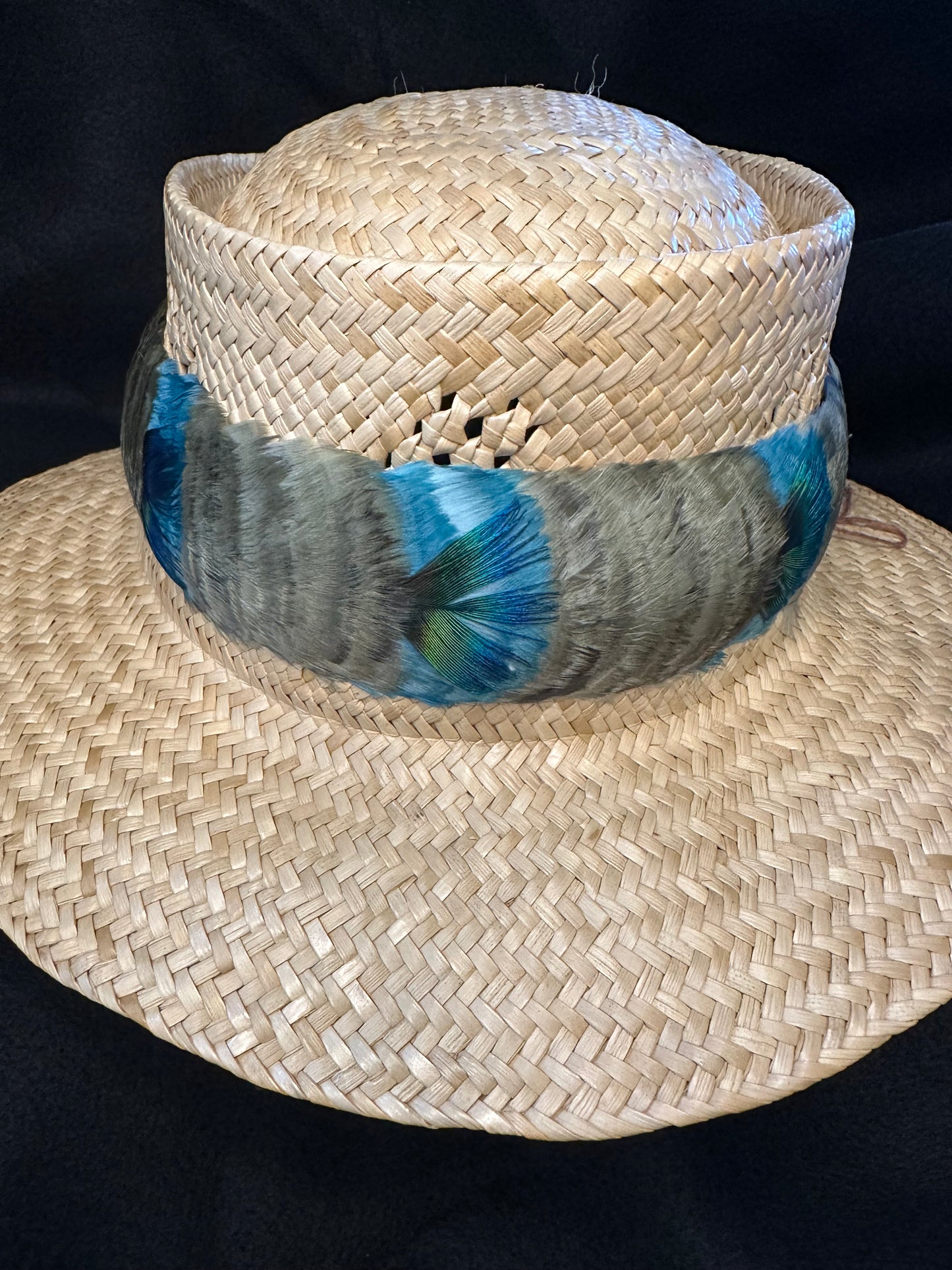 22-1/2" Lichen and teal humu papale (feather hat band) with peacock accent