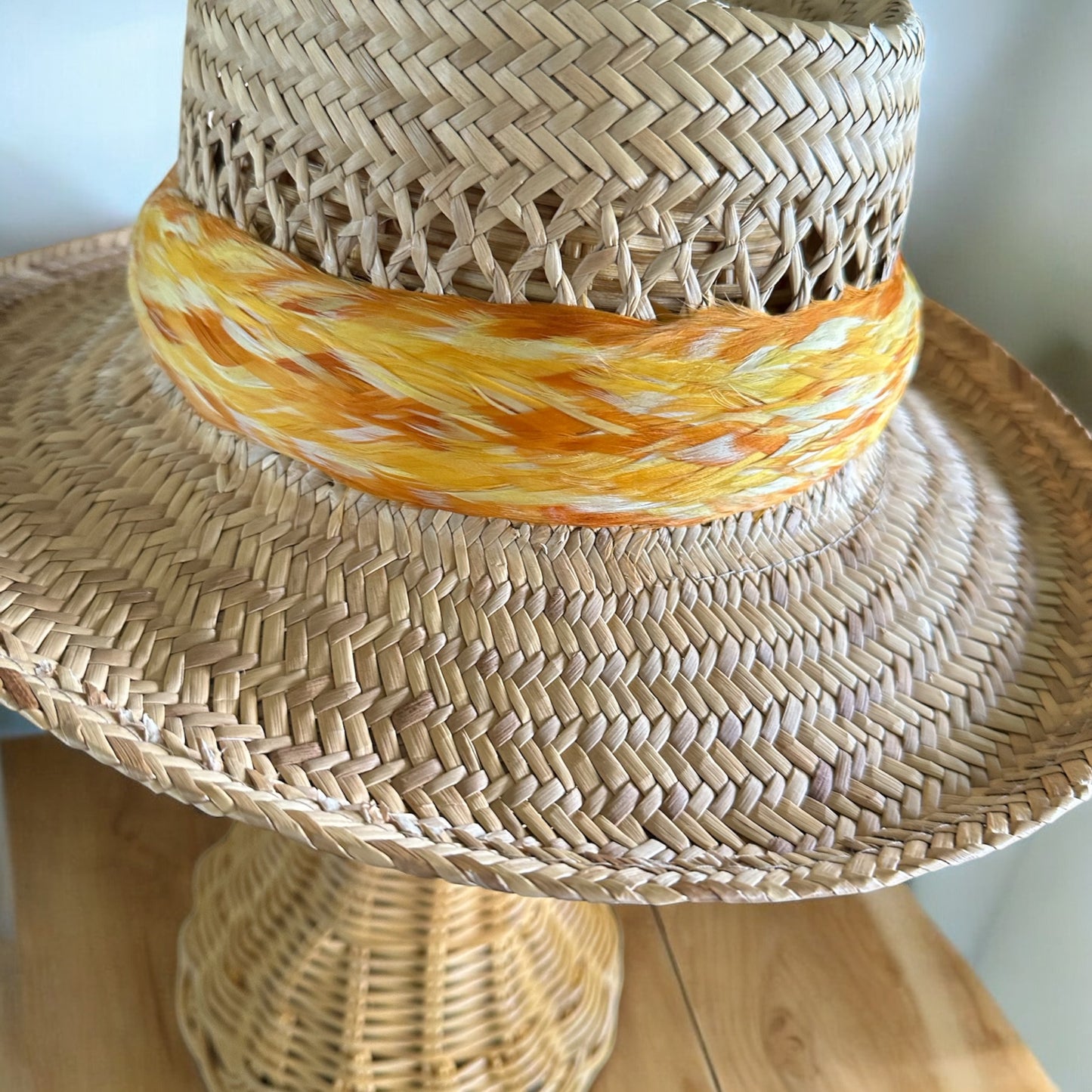 24-1/2" Golden Ombre custom-dyed goose coquille 2nd cut humu papale (feather hatband)