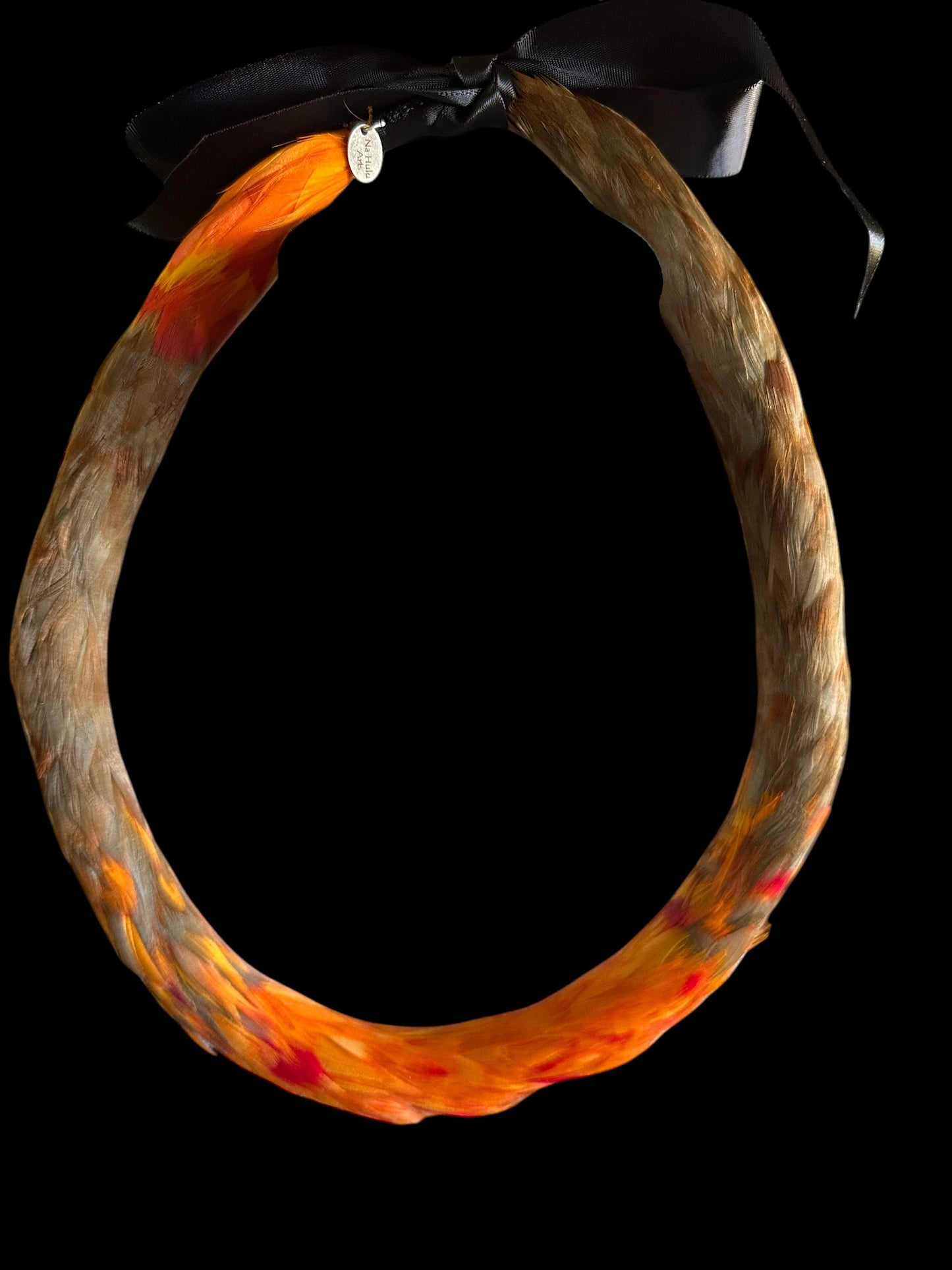 Kaua'i Museum classes 2nd cut Kamoe (lying flat) lei hulu (feather lei) Aug 22, 2025. 11am-2pm